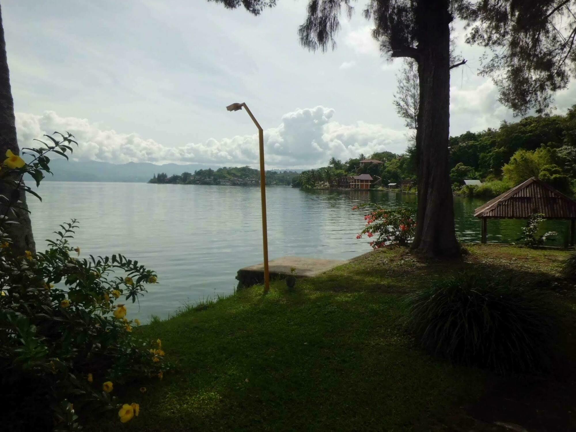 Tuk Tuk Timbul Bungalows Екстериор снимка